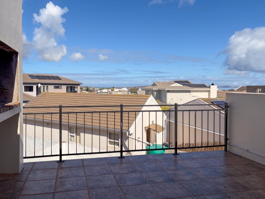 3 Bedroom Property for Sale in Country Club Western Cape
